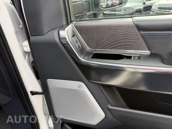 2025 Ford Super Duty F-350 Platinum Crew Cab Medium Bed - miniatura 61