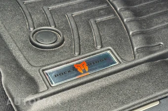2025 Ford Super Duty F-350 Platinum Crew Cab Medium Bed - miniatura 22
