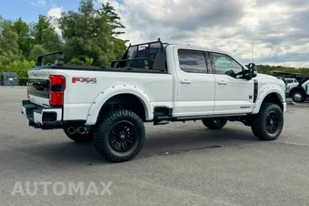 2025 Ford Super Duty F-350 Platinum Crew Cab Medium Bed - miniatura 3