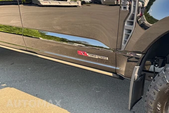 2025 Ford Super Duty F-350 Platinum Crew Cab Medium Bed - miniatura 11