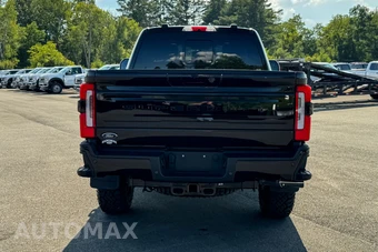 2025 Ford Super Duty F-350 Platinum Crew Cab Medium Bed - miniatura 3