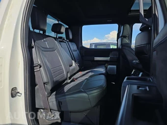 2025 Ford Super Duty F-350 Platinum Crew Cab Medium Bed - miniatura 16