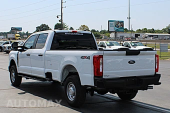 2025 Ford Super Duty F-350 XL Crew Cab Long Bed - miniatura 4