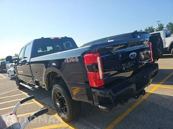 2025 Ford Super Duty F-350 XL Crew Cab Long Bed - miniatura 6