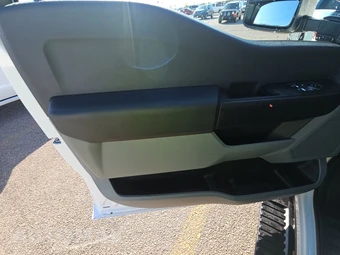 2025 Ford Super Duty F-350 XL Regular Cab Long Bed - miniatura 9