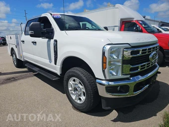 2025 Ford Super Duty F-350 XLT Crew Cab Long Bed - miniatura 4