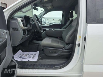 2025 Ford Super Duty F-350 XLT Crew Cab Long Bed - miniatura 6