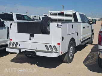 2025 Ford Super Duty F-350 XLT Crew Cab Long Bed - miniatura 3