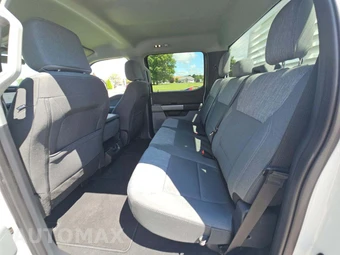 2025 Ford Super Duty F-350 XLT Crew Cab Long Bed - miniatura 13
