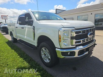 2025 Ford Super Duty F-350 XLT Crew Cab Long Bed - miniatura 4
