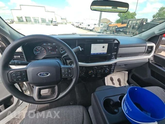 2025 Ford Super Duty F-350 XLT Crew Cab Long Bed - miniatura 10