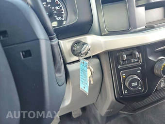 2025 Ford Super Duty F-350 XLT Crew Cab Long Bed - miniatura 8