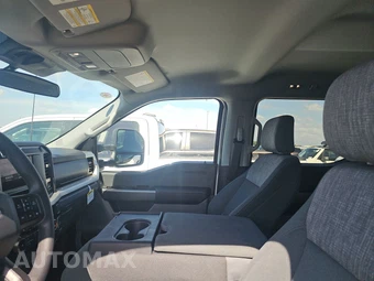 2025 Ford Super Duty F-350 XLT Crew Cab Long Bed - miniatura 18