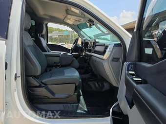 2025 Ford Super Duty F-350 XLT Crew Cab Long Bed - miniatura 18