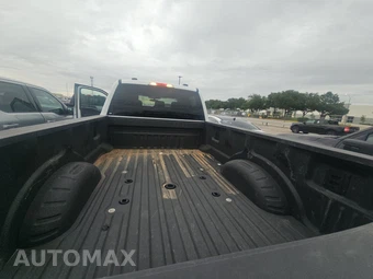 2025 Ford Super Duty F-350 XLT Crew Cab Long Bed - miniatura 16