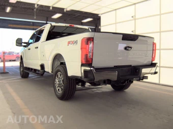 2025 Ford Super Duty F-350 XLT Crew Cab Long Bed - miniatura 6