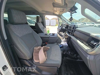 2025 Ford Super Duty F-350 XLT Crew Cab Long Bed - miniatura 18