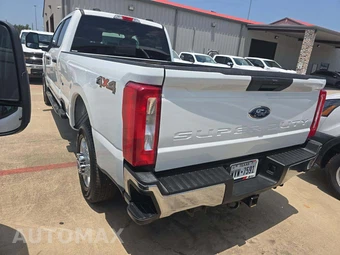 2025 Ford Super Duty F-350 XLT Crew Cab Long Bed - miniatura 2