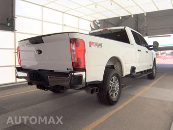 2025 Ford Super Duty F-350 XLT Crew Cab Long Bed - miniatura 5