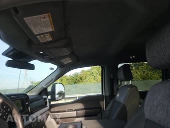 2025 Ford Super Duty F-350 XLT Crew Cab Long Bed DRW - miniatura 17