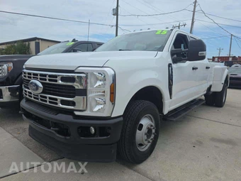 2025 Ford Super Duty F-350 XLT Crew Cab Long Bed DRW