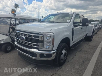 2025 Ford Super Duty F-350 XLT Crew Cab Long Bed DRW