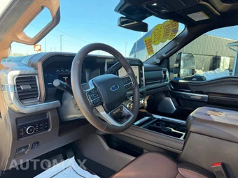 2025 Ford Super Duty F-450 King Ranch Crew Cab Long Bed DRW - miniatura 18