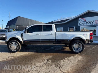 2025 Ford Super Duty F-450 King Ranch Crew Cab Long Bed DRW - miniatura 2