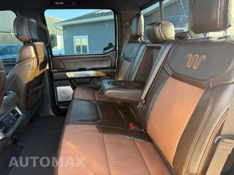 2025 Ford Super Duty F-450 King Ranch Crew Cab Long Bed DRW - miniatura 43