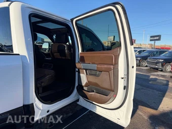 2025 Ford Super Duty F-450 King Ranch Crew Cab Long Bed DRW - miniatura 61