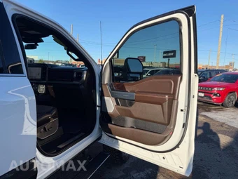 2025 Ford Super Duty F-450 King Ranch Crew Cab Long Bed DRW - miniatura 67