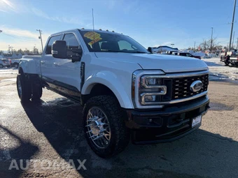 2025 Ford Super Duty F-450 King Ranch Crew Cab Long Bed DRW - miniatura 7