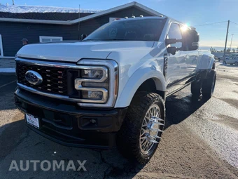 2025 Ford Super Duty F-450 King Ranch Crew Cab Long Bed DRW - miniatura 9