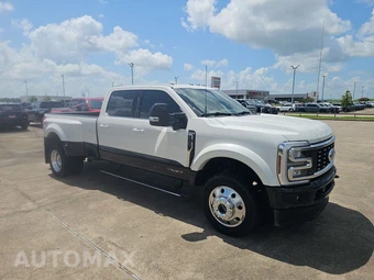 2025 Ford Super Duty F-450 King Ranch Crew Cab Long Bed DRW - miniatura 3