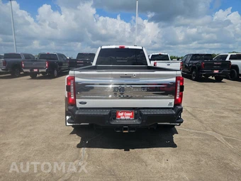 2025 Ford Super Duty F-450 King Ranch Crew Cab Long Bed DRW - miniatura 5