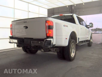 2025 Ford Super Duty F-450 LARIAT Crew Cab Long Bed DRW - miniatura 4