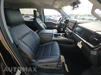 2025 Ford Super Duty F-450 LARIAT Crew Cab Long Bed DRW - miniatura 8