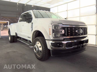 2025 Ford Super Duty F-450 LARIAT Crew Cab Long Bed DRW - miniatura 3