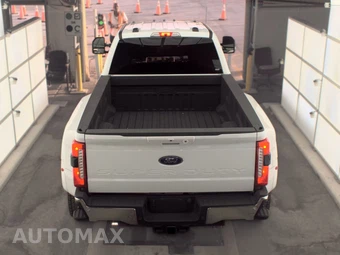 2025 Ford Super Duty F-450 LARIAT Crew Cab Long Bed DRW - miniatura 5
