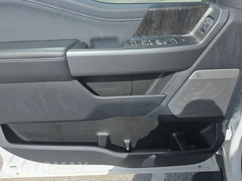 2025 Ford Super Duty F-450 LARIAT Crew Cab Long Bed DRW - miniatura 9
