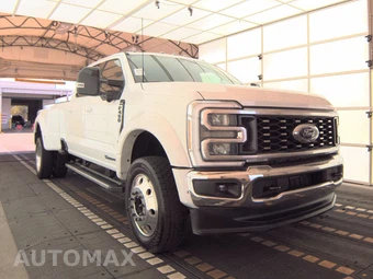 2025 Ford Super Duty F-450 LARIAT Crew Cab Long Bed DRW - miniatura 3
