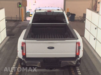 2025 Ford Super Duty F-450 LARIAT Crew Cab Long Bed DRW - miniatura 5