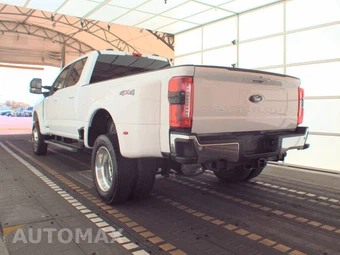 2025 Ford Super Duty F-450 LARIAT Crew Cab Long Bed DRW - miniatura 6
