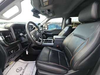 2025 Ford Super Duty F-450 LARIAT Crew Cab Long Bed DRW - miniatura 7