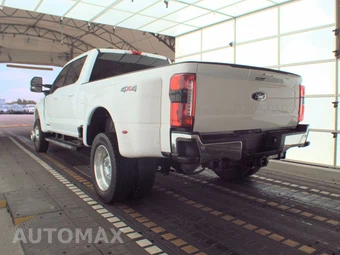 2025 Ford Super Duty F-450 LARIAT Crew Cab Long Bed DRW - miniatura 6