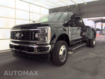 2025 Ford Super Duty F-450 LARIAT Crew Cab Long Bed DRW