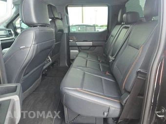 2025 Ford Super Duty F-450 LARIAT Crew Cab Long Bed DRW - miniatura 13
