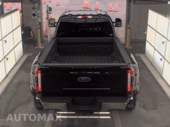 2025 Ford Super Duty F-450 LARIAT Crew Cab Long Bed DRW - miniatura 5