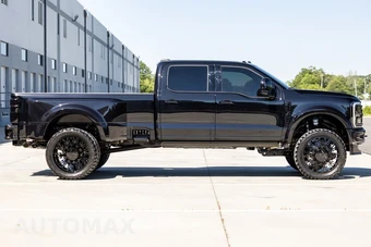2025 Ford Super Duty F-450 Platinum Crew Cab Long Bed DRW - miniatura 17
