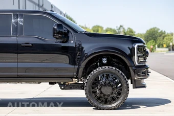 2025 Ford Super Duty F-450 Platinum Crew Cab Long Bed DRW - miniatura 18
